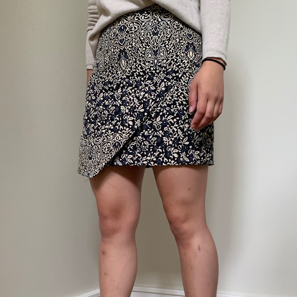 H&M Jacquard Skirt - Picture 2 of 3